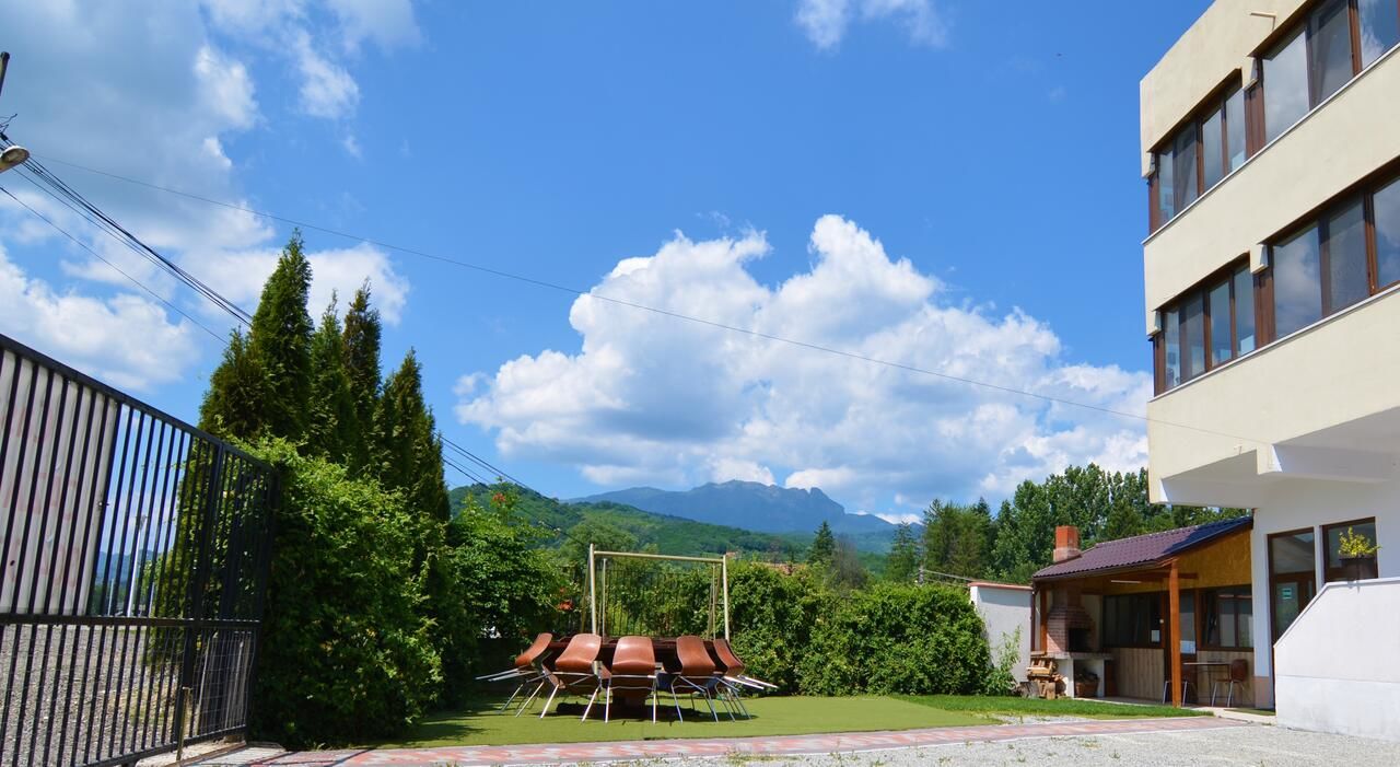 Проживание в семье Casa Miraj Кэлимэнешти-20