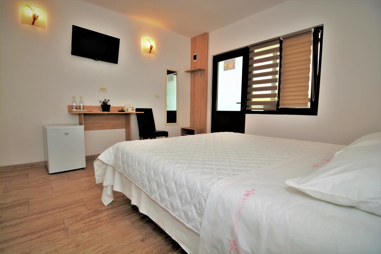 Проживание в семье Casa Miraj Кэлимэнешти-6