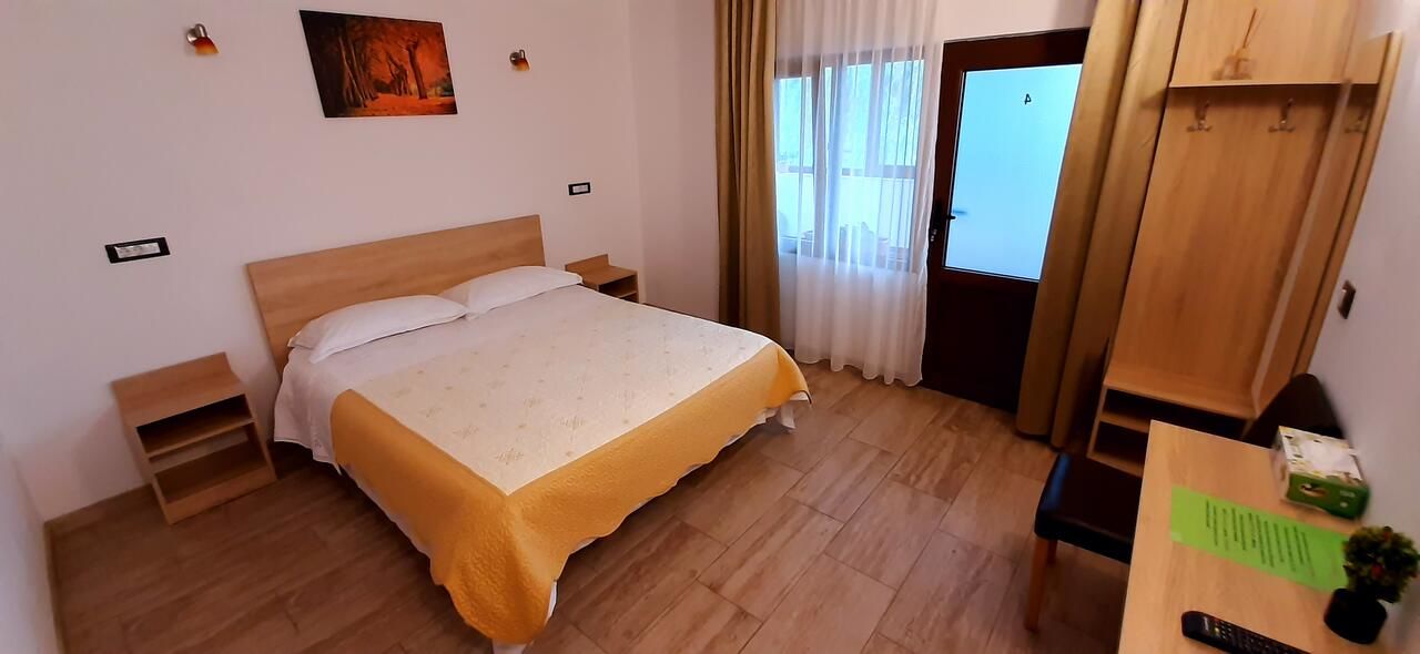 Проживание в семье Casa Miraj Кэлимэнешти-8